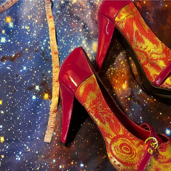 Vintage Pink & Gold Faux Snakeskin Heels - Picture 8 of 13